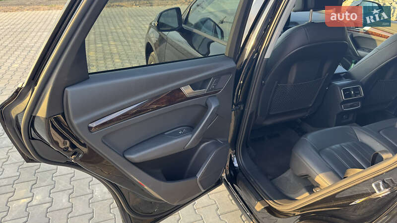 Внедорожник / Кроссовер Audi Q5 2018 в Луцке