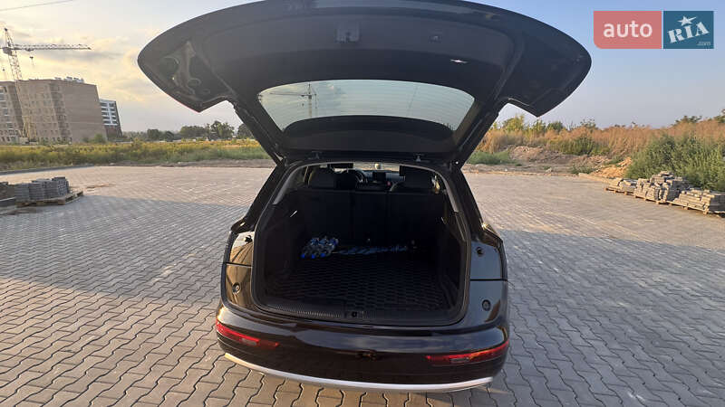 Внедорожник / Кроссовер Audi Q5 2018 в Луцке