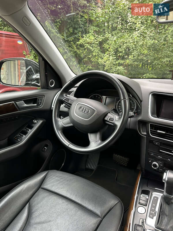 Позашляховик / Кросовер Audi Q5 2015 в Львові