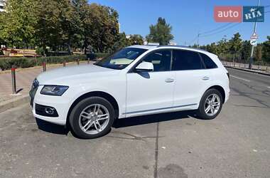 Позашляховик / Кросовер Audi Q5 2016 в 
