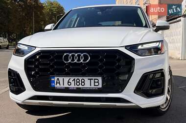 Позашляховик / Кросовер Audi Q5 2020 в Києві
