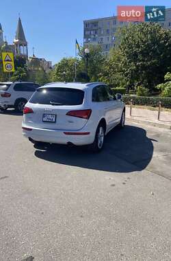 Позашляховик / Кросовер Audi Q5 2016 в 