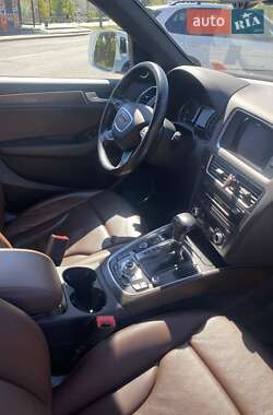 Позашляховик / Кросовер Audi Q5 2016 в 