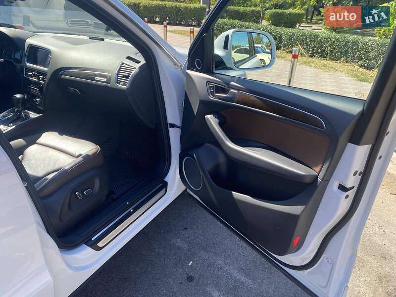 Внедорожник / Кроссовер Audi Q5 2016 в Киеве