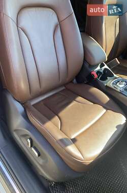 Позашляховик / Кросовер Audi Q5 2016 в 