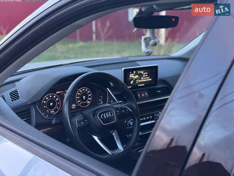 Позашляховик / Кросовер Audi Q5 2017 в Сумах