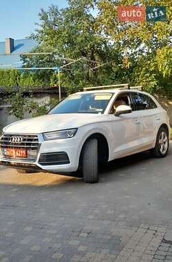 Позашляховик / Кросовер Audi Q5 2019 в 