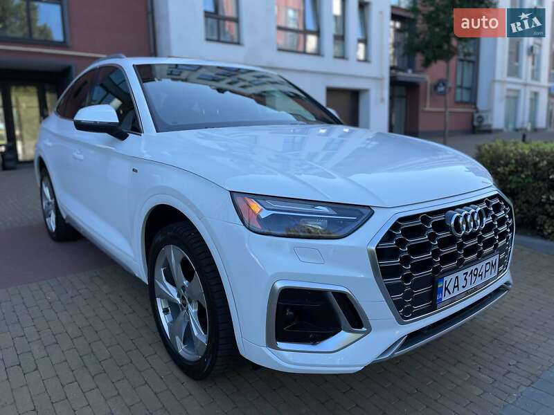 Внедорожник / Кроссовер Audi Q5 2021 в Киеве