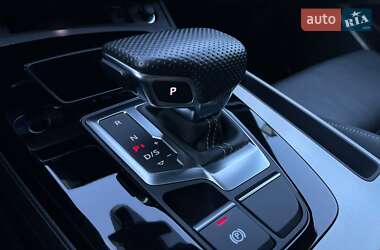Позашляховик / Кросовер Audi Q5 2021 в 
