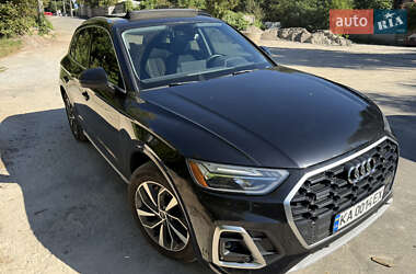 Внедорожник / Кроссовер Audi Q5 2022 в 