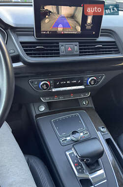Внедорожник / Кроссовер Audi Q5 2017 в 
