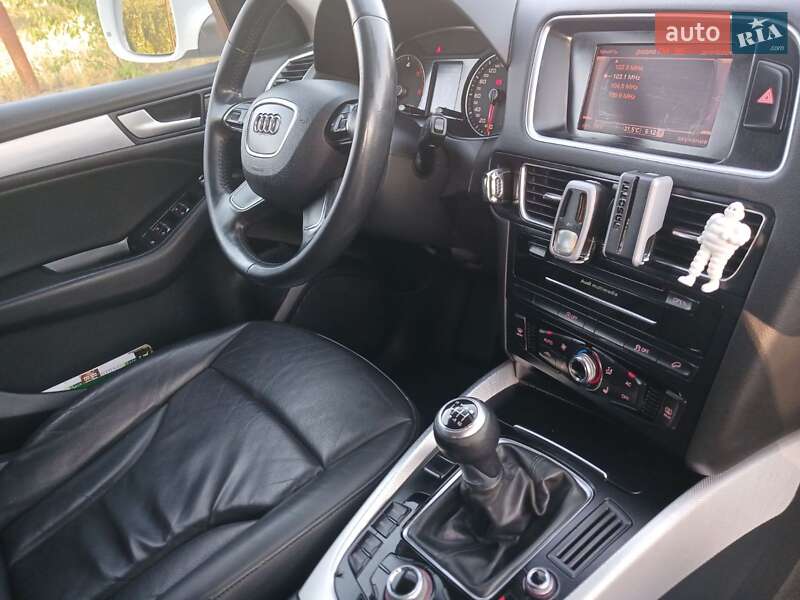 Внедорожник / Кроссовер Audi Q5 2012 в Первомайске