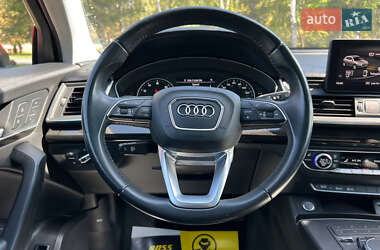 Внедорожник / Кроссовер Audi Q5 2017 в 