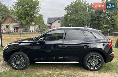 Внедорожник / Кроссовер Audi Q5 2018 в 