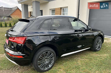 Внедорожник / Кроссовер Audi Q5 2018 в 