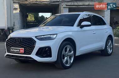 Позашляховик / Кросовер Audi Q5 2021 в Києві