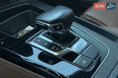 Позашляховик / Кросовер Audi Q5 2021 в 