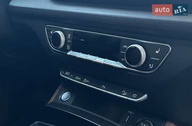 Позашляховик / Кросовер Audi Q5 2021 в 