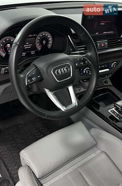 Внедорожник / Кроссовер Audi Q5 2021 в 