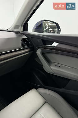 Внедорожник / Кроссовер Audi Q5 2021 в 