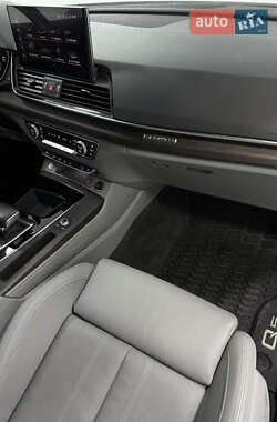 Внедорожник / Кроссовер Audi Q5 2021 в 