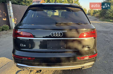 Позашляховик / Кросовер Audi Q5 2022 в 