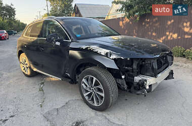 Позашляховик / Кросовер Audi Q5 2022 в 