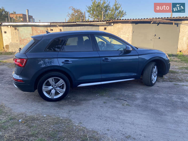 Внедорожник / Кроссовер Audi Q5 2017 в Конотопе