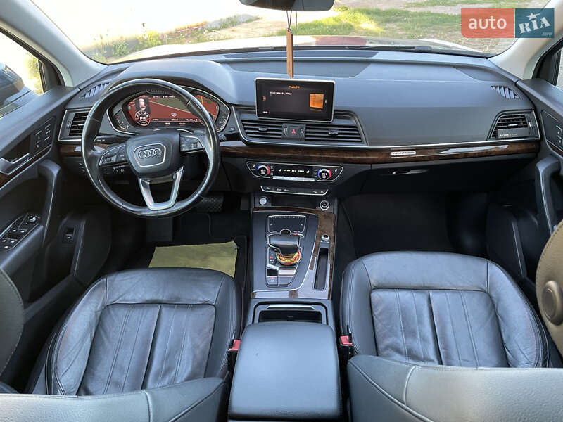 Внедорожник / Кроссовер Audi Q5 2017 в Конотопе