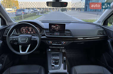 Позашляховик / Кросовер Audi Q5 2018 в 