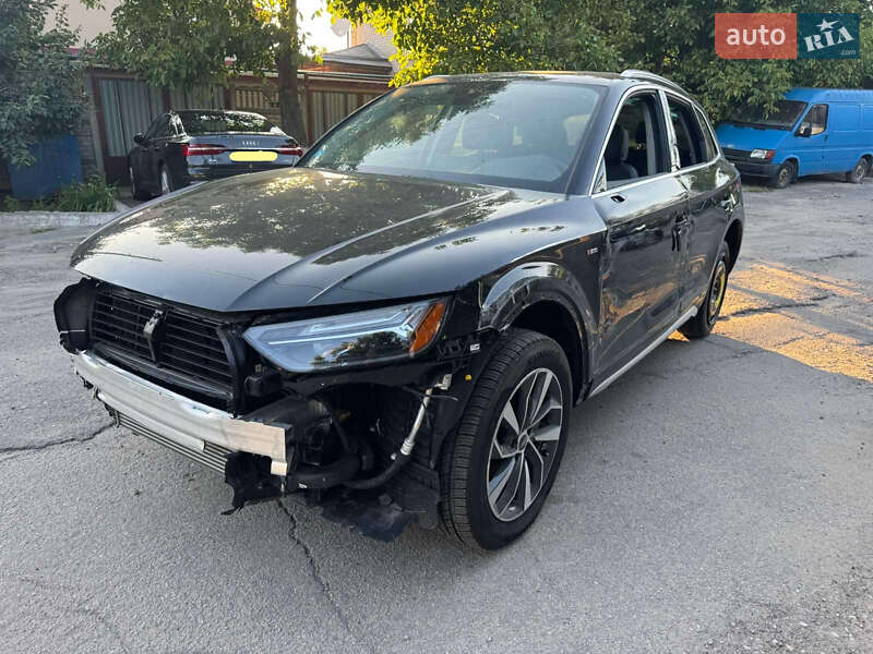 Позашляховик / Кросовер Audi Q5 2022 в 
