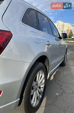 Позашляховик / Кросовер Audi Q5 2013 в 