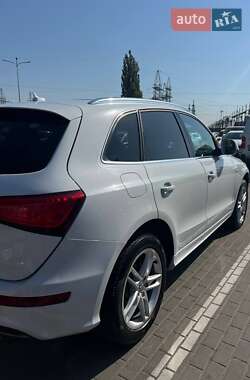 Позашляховик / Кросовер Audi Q5 2013 в 