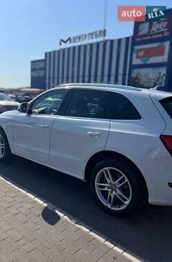 Позашляховик / Кросовер Audi Q5 2013 в 