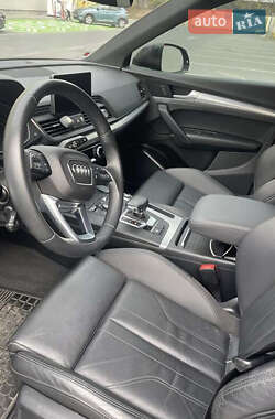 Позашляховик / Кросовер Audi Q5 2020 в Львові