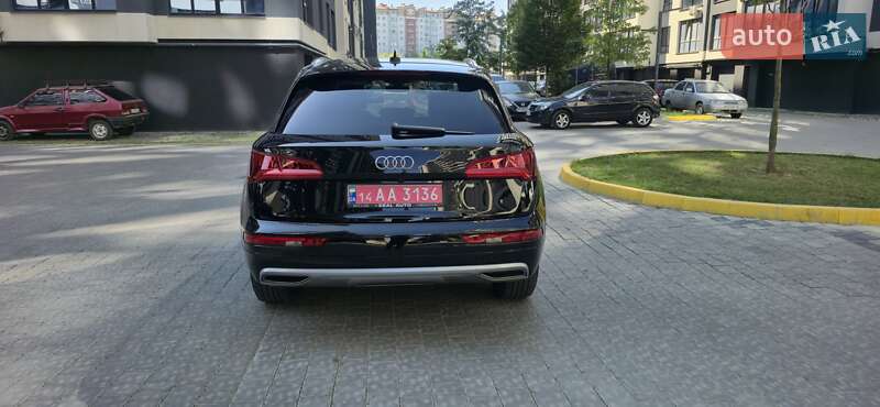 Позашляховик / Кросовер Audi Q5 2020 в Івано-Франківську