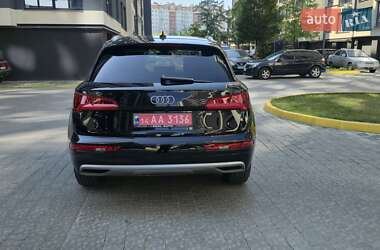 Внедорожник / Кроссовер Audi Q5 2020 в 