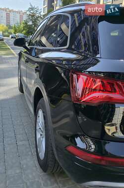 Внедорожник / Кроссовер Audi Q5 2020 в 