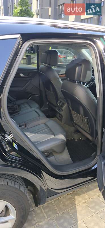 Позашляховик / Кросовер Audi Q5 2020 в Івано-Франківську