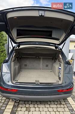 Позашляховик / Кросовер Audi Q5 2010 в 