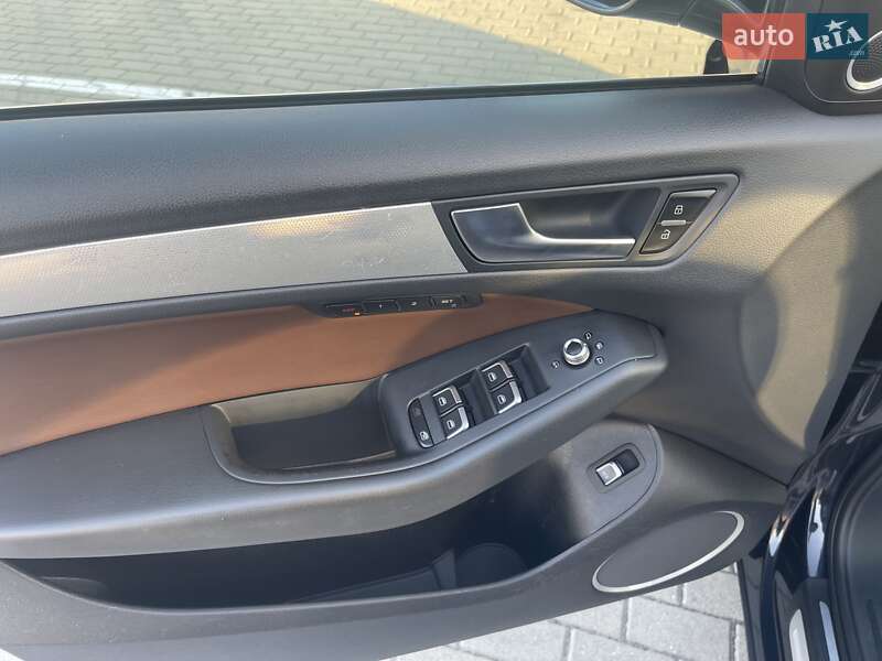 Внедорожник / Кроссовер Audi Q5 2016 в Нововолынске