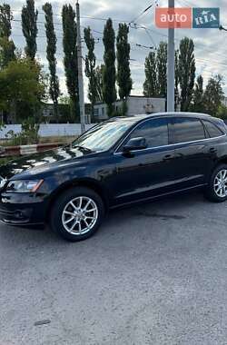 Позашляховик / Кросовер Audi Q5 2010 в 