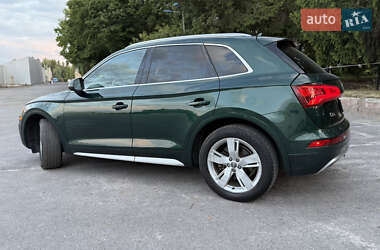 Внедорожник / Кроссовер Audi Q5 2017 в 