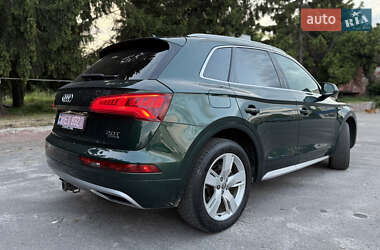 Внедорожник / Кроссовер Audi Q5 2017 в 
