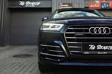 Внедорожник / Кроссовер Audi Q5 2020 в 