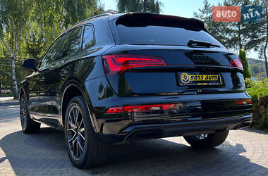 Позашляховик / Кросовер Audi Q5 2022 в 