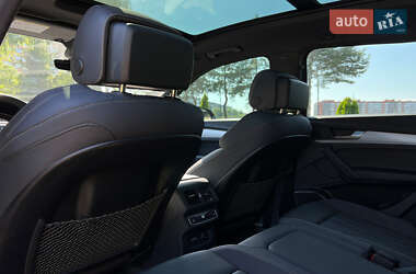 Позашляховик / Кросовер Audi Q5 2022 в 