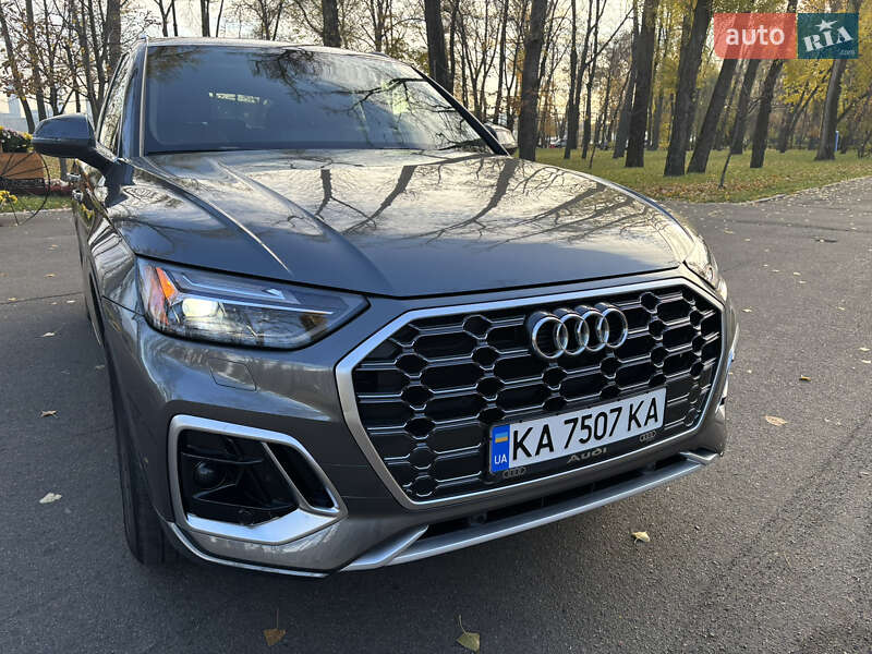 Внедорожник / Кроссовер Audi Q5 2022 в Киеве