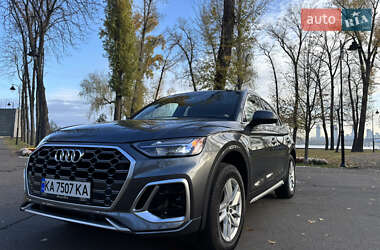 Позашляховик / Кросовер Audi Q5 2022 в Києві