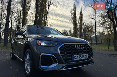 Позашляховик / Кросовер Audi Q5 2022 в 